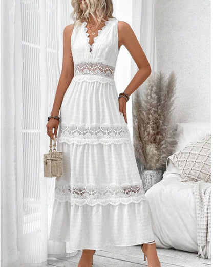 Robe en dentelle sans manches