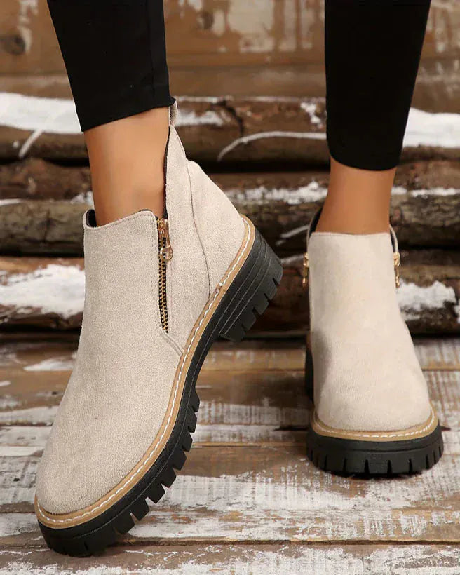 Bottines Chelsea en Daim – Élégance Automne-Hiver