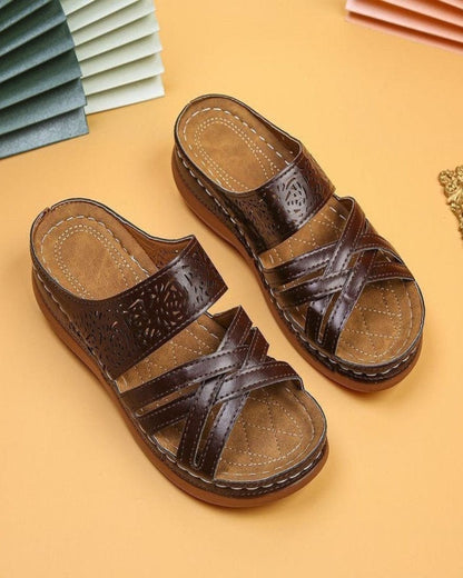 Sandale à plateforme compensée ajourée