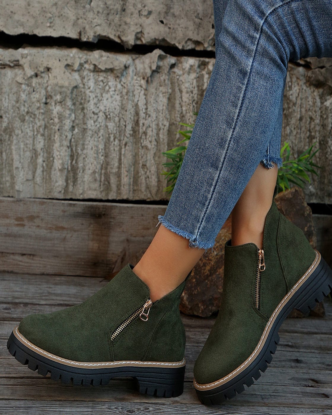 Bottines Chelsea en Daim – Élégance Automne-Hiver