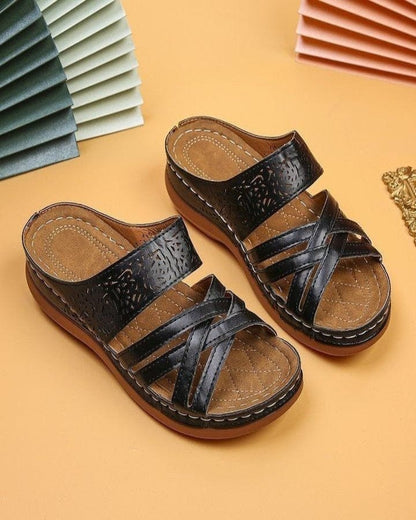 Sandale à plateforme compensée ajourée